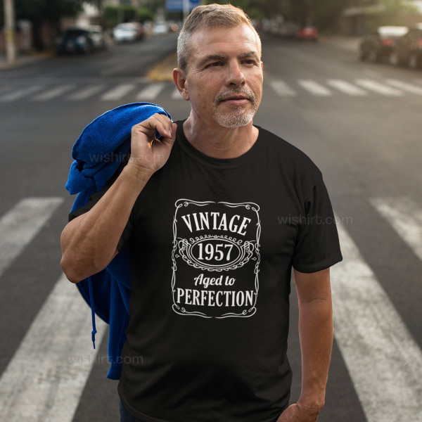 T-shirt Vintage Aged to Perfection Homem Ano Personalizável