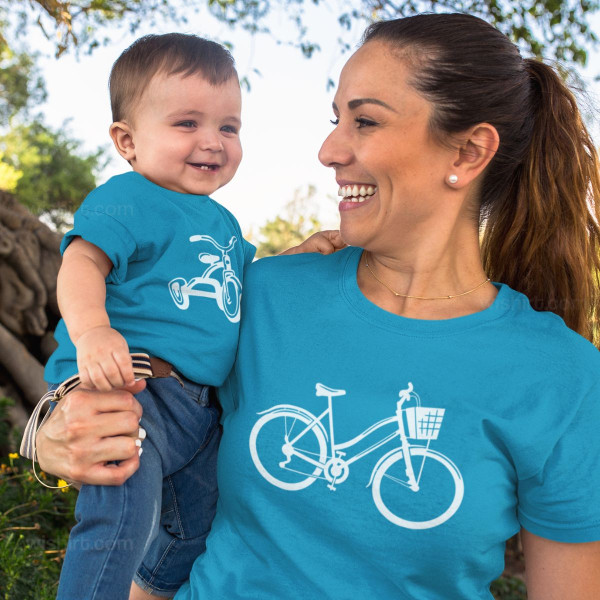 T-shirt com Desenho de Triciclo para Bebé