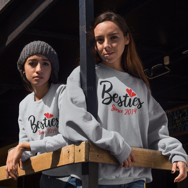 Sweatshirt Besties Since - Ano Personalizável