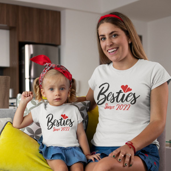 T-shirt para Mulher Besties Since - Ano Personalizável