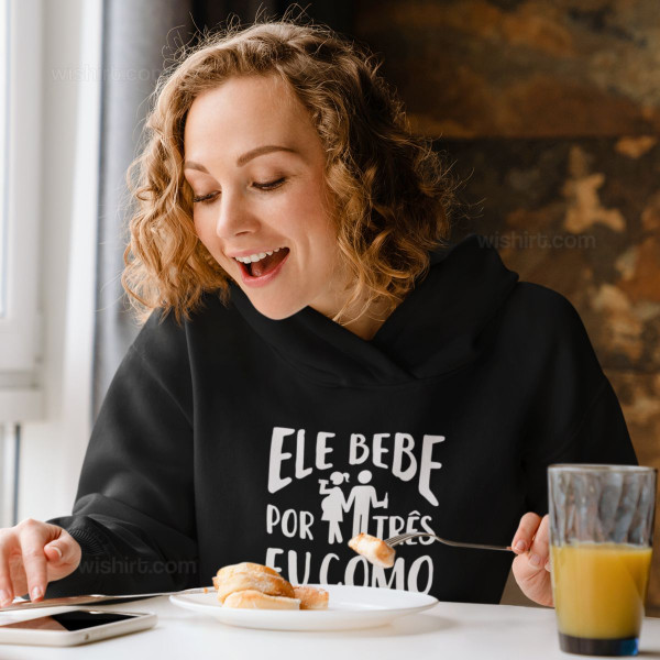 Ele Bebe por Três Women's Hoodie